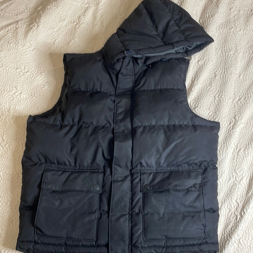 Black Old Navy Men’s Puffer Vest XL